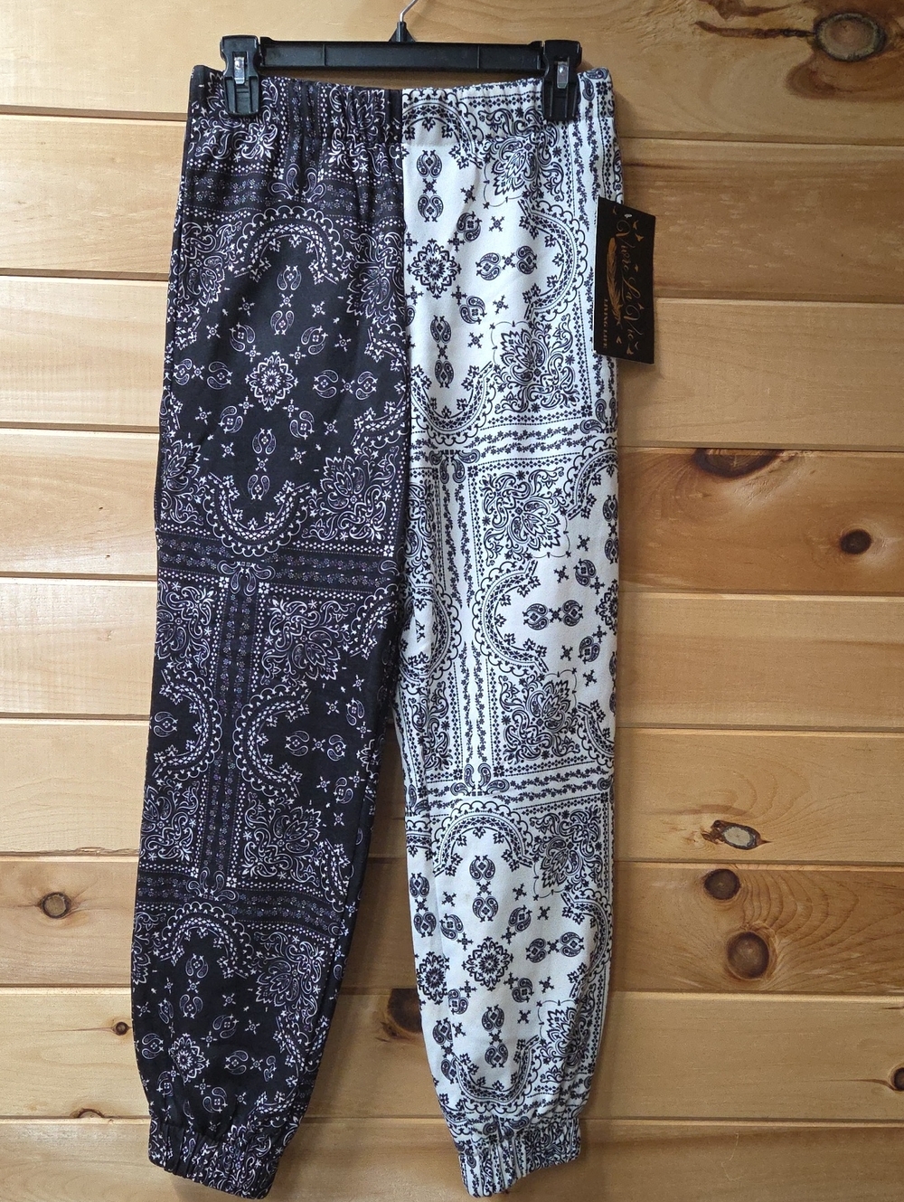 Women’s Black & White Bandana Print Jogger Pants